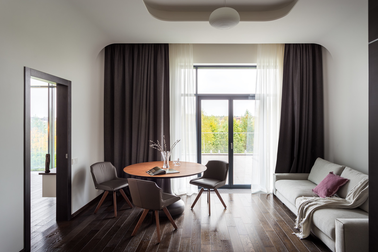 Загородный дом в посёлке Montevil - интерьеры