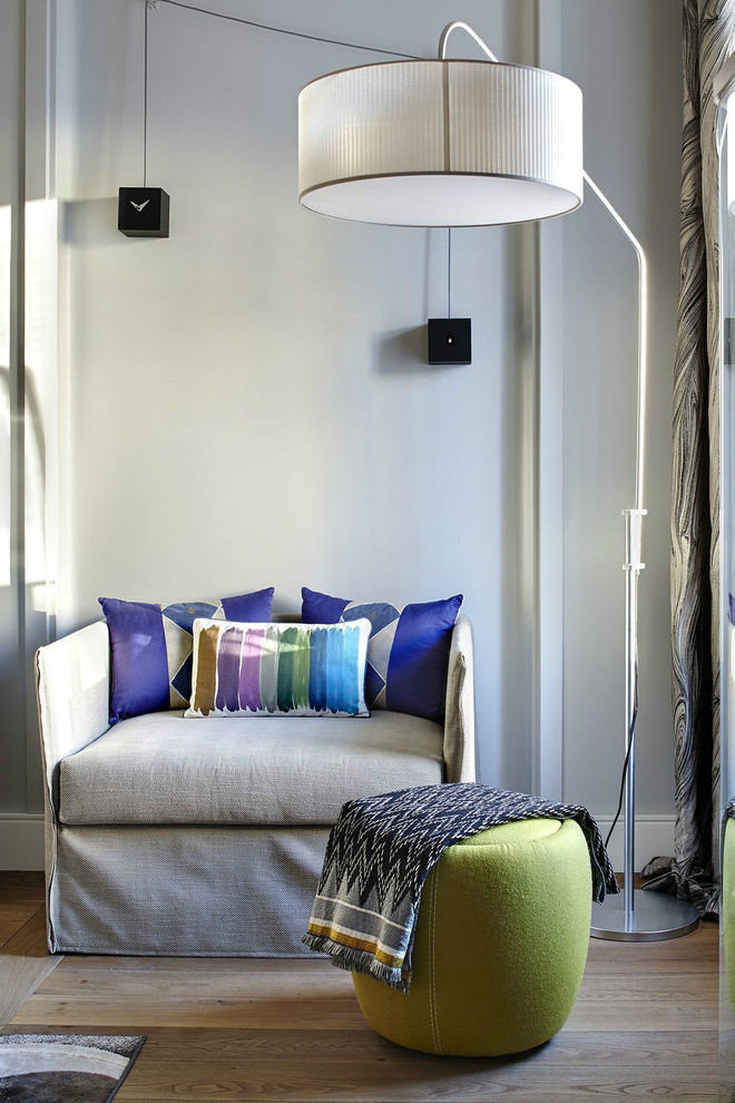 Квартира в трехэтажном особняке на набережной реки Мойки