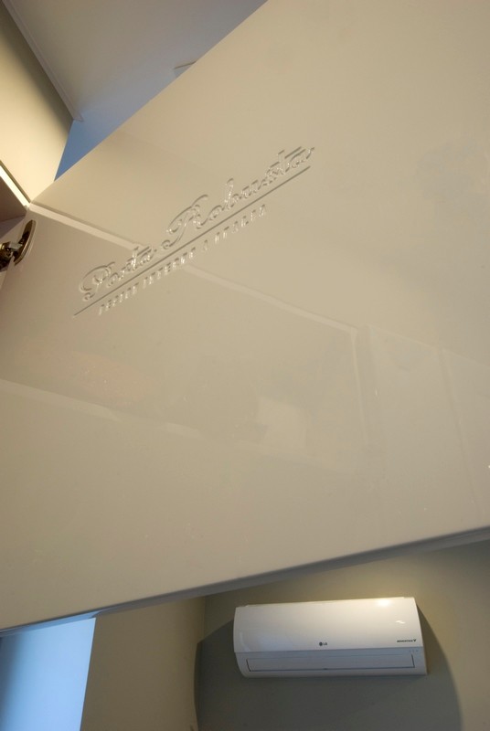 Обложка проекта: Кухня для дизайнера глянец