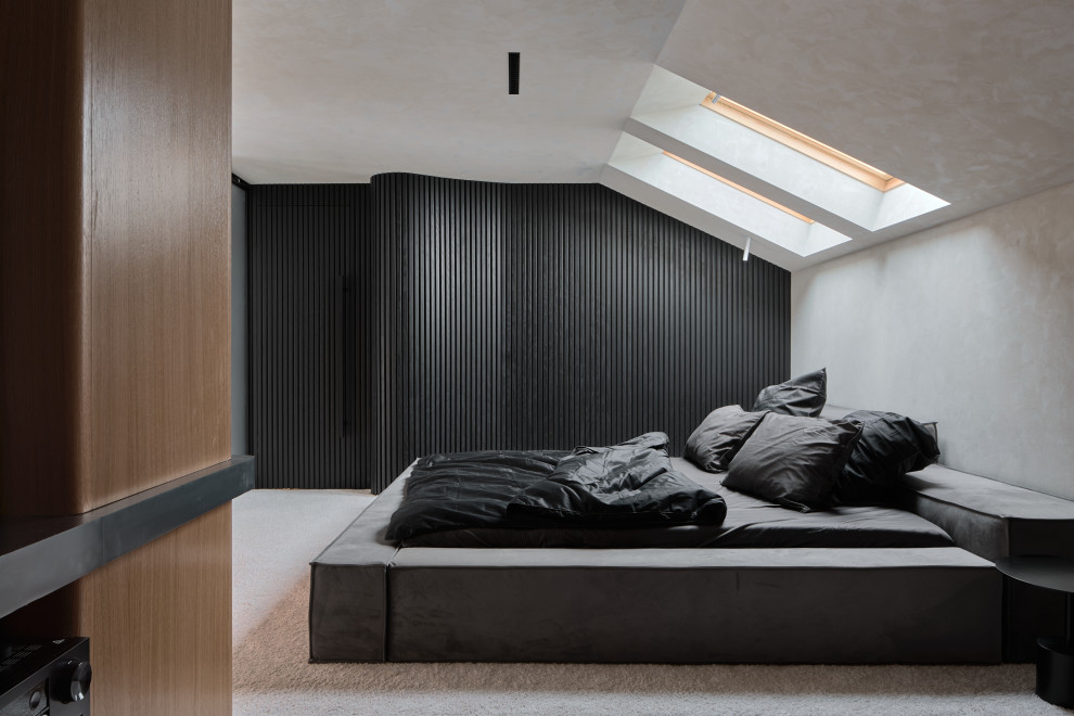 Спальня с прозрачной ванной