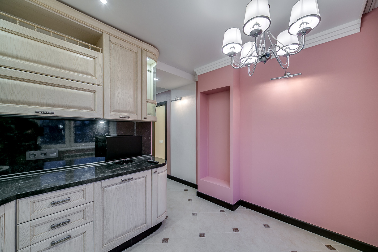 Кухня 6м2 для пожилой дамы