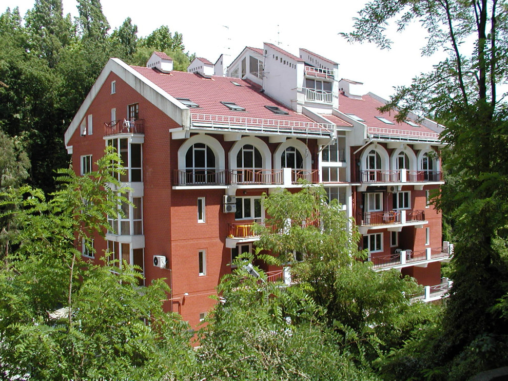 Обложка проекта: Многоквартирный жилой дом в Центральном районе г. Сочи