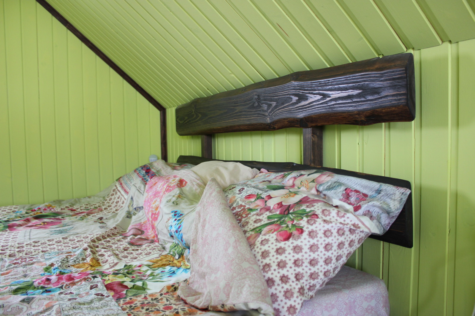 Мебель из дерева