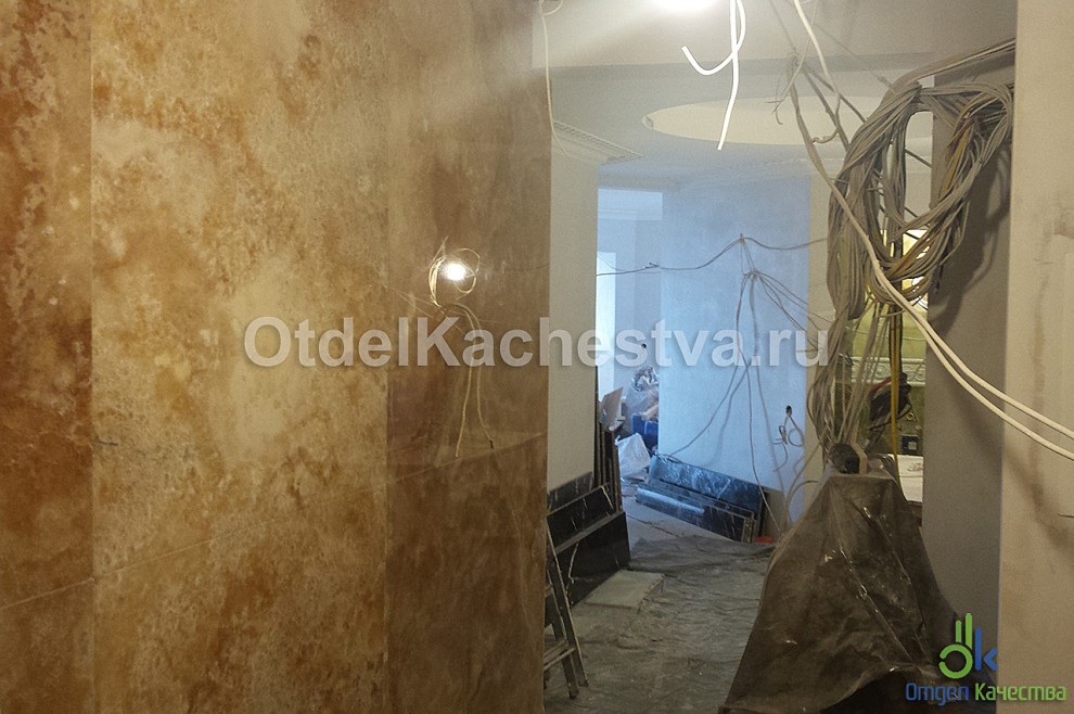 Укладка мрамора в холле