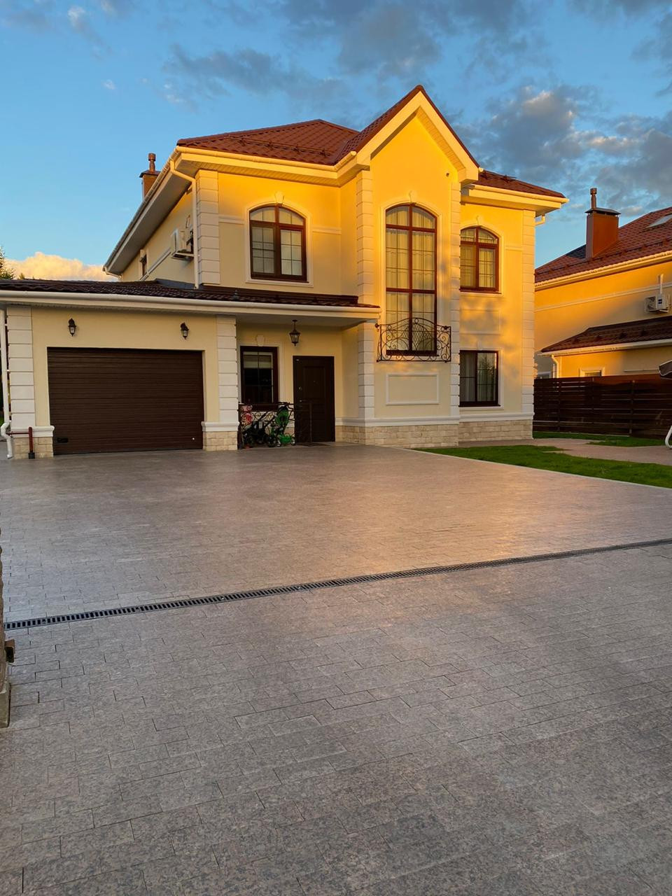 Мощение придомовой территории