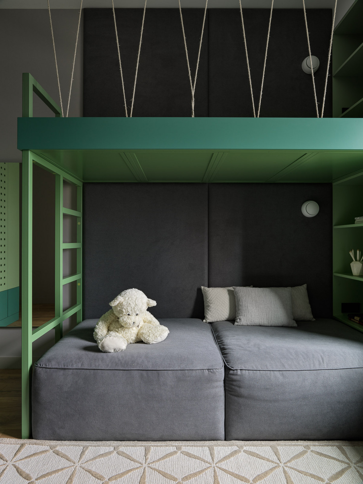 Две небанальные детские с одного объекта