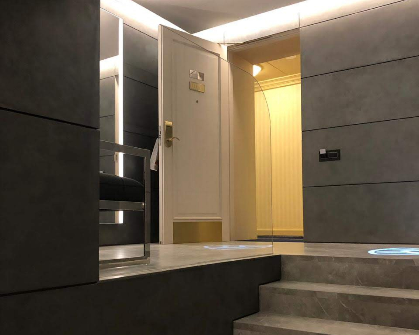 Мебель с использованием стекла