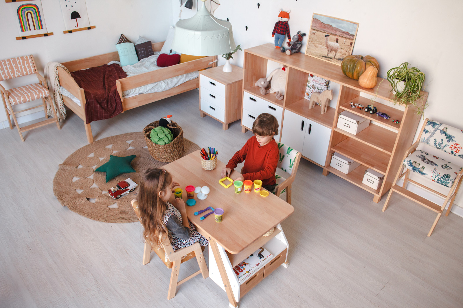 Обложка проекта: Детская комната «Мед с молоком»