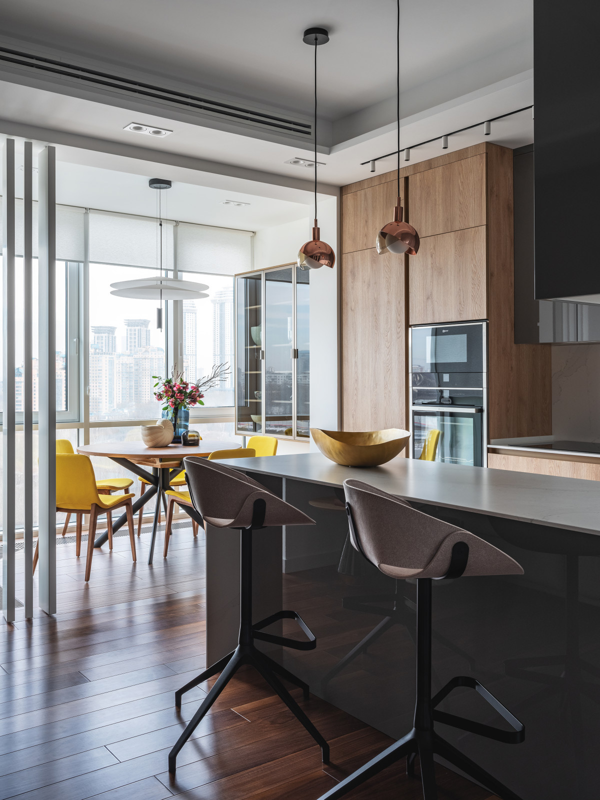 Обложка проекта: КВАРТИРА НА МОСФИЛЬМОВСКОЙ