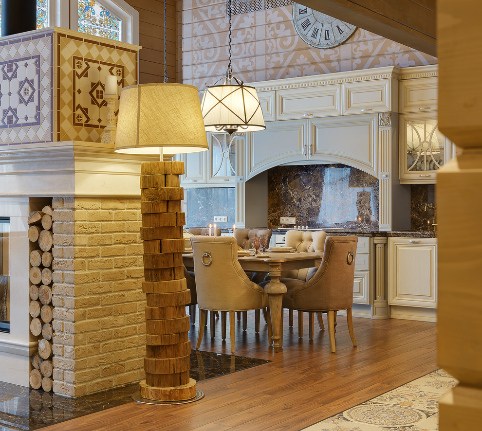 Дом на берегу реки