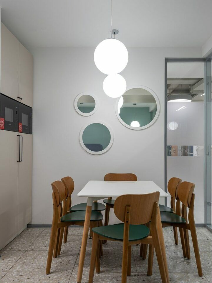 Уютный офис с перегородками Nayada