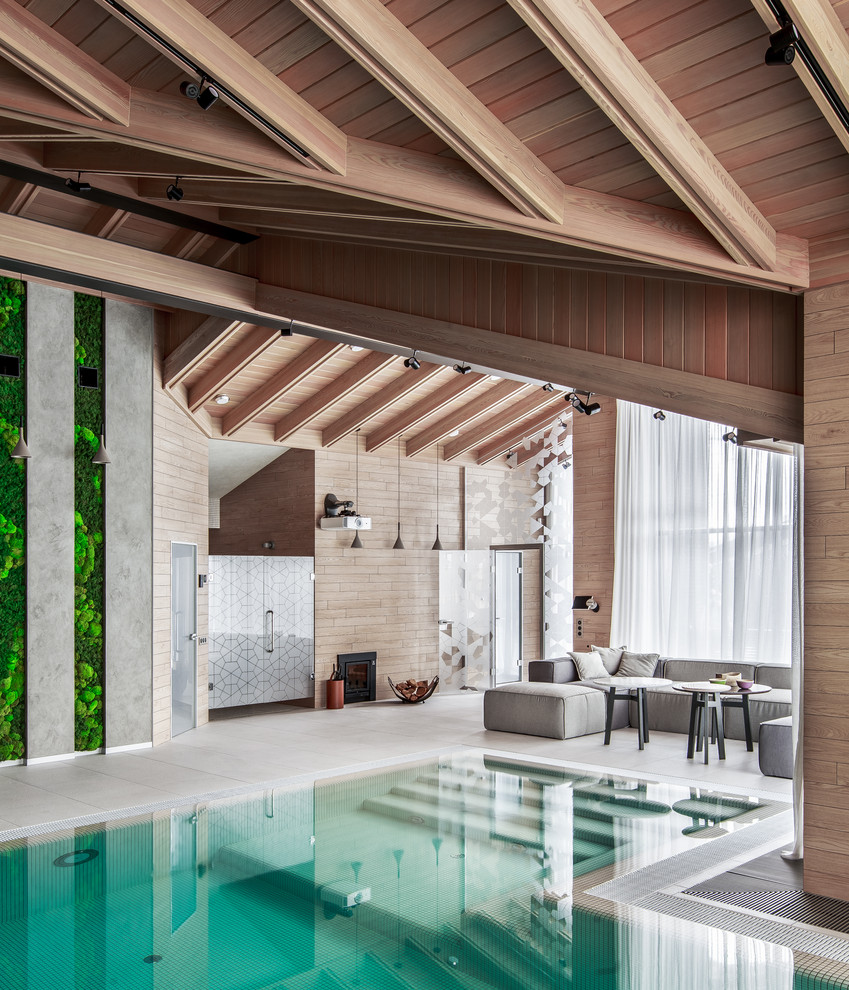 Бассейн в загородном доме