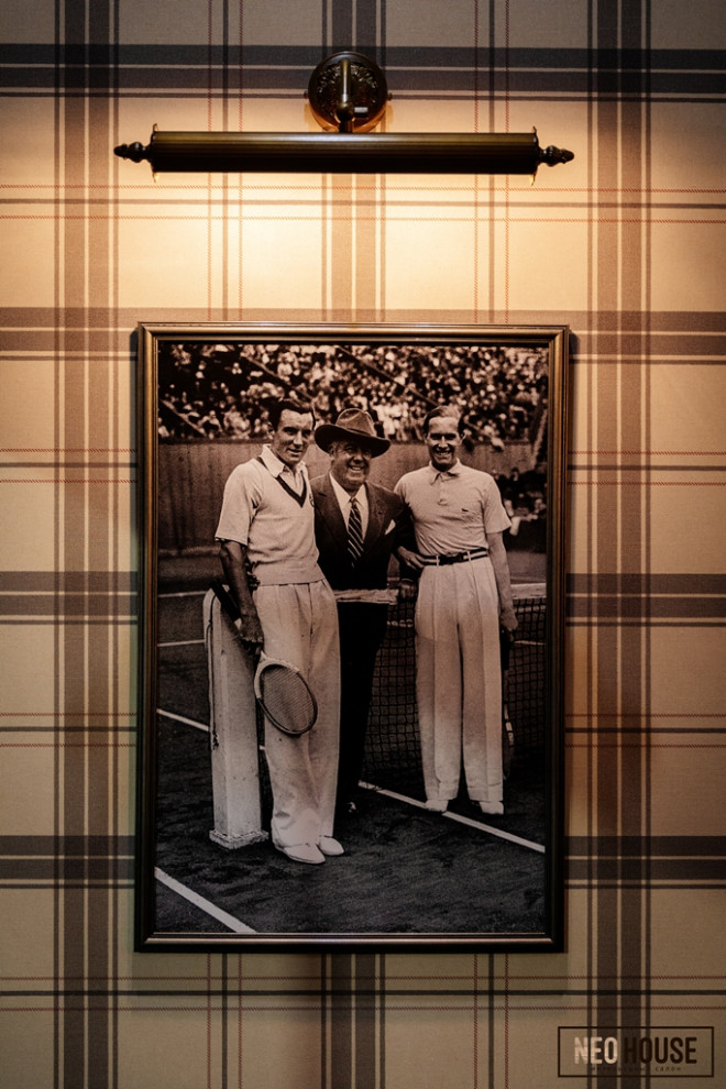 Раздевалка в теннсном клубе