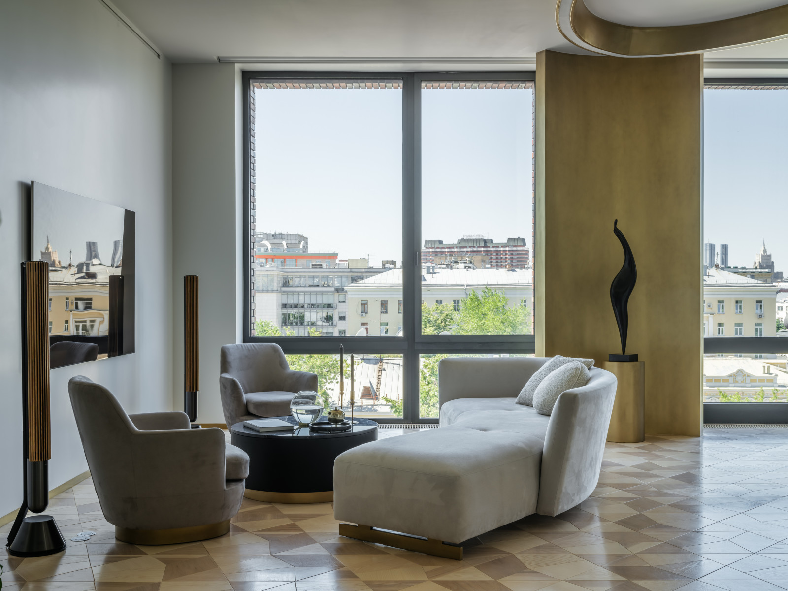 Двухуровневая квартира в центре Москвы 390м2