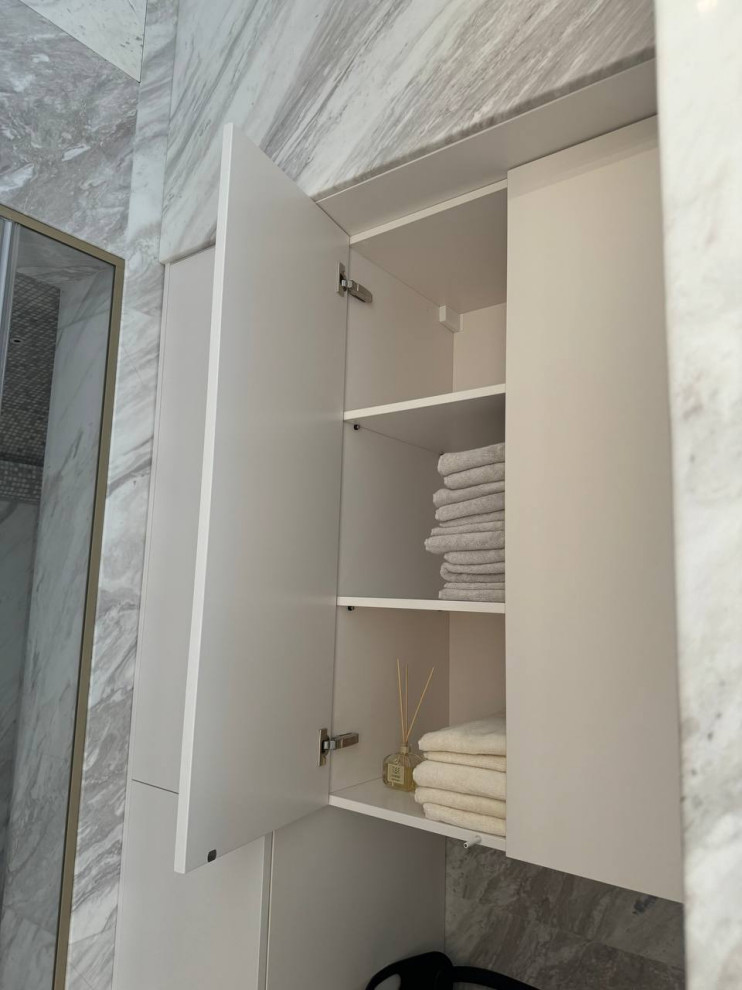 Шкаф для ванной комнаты