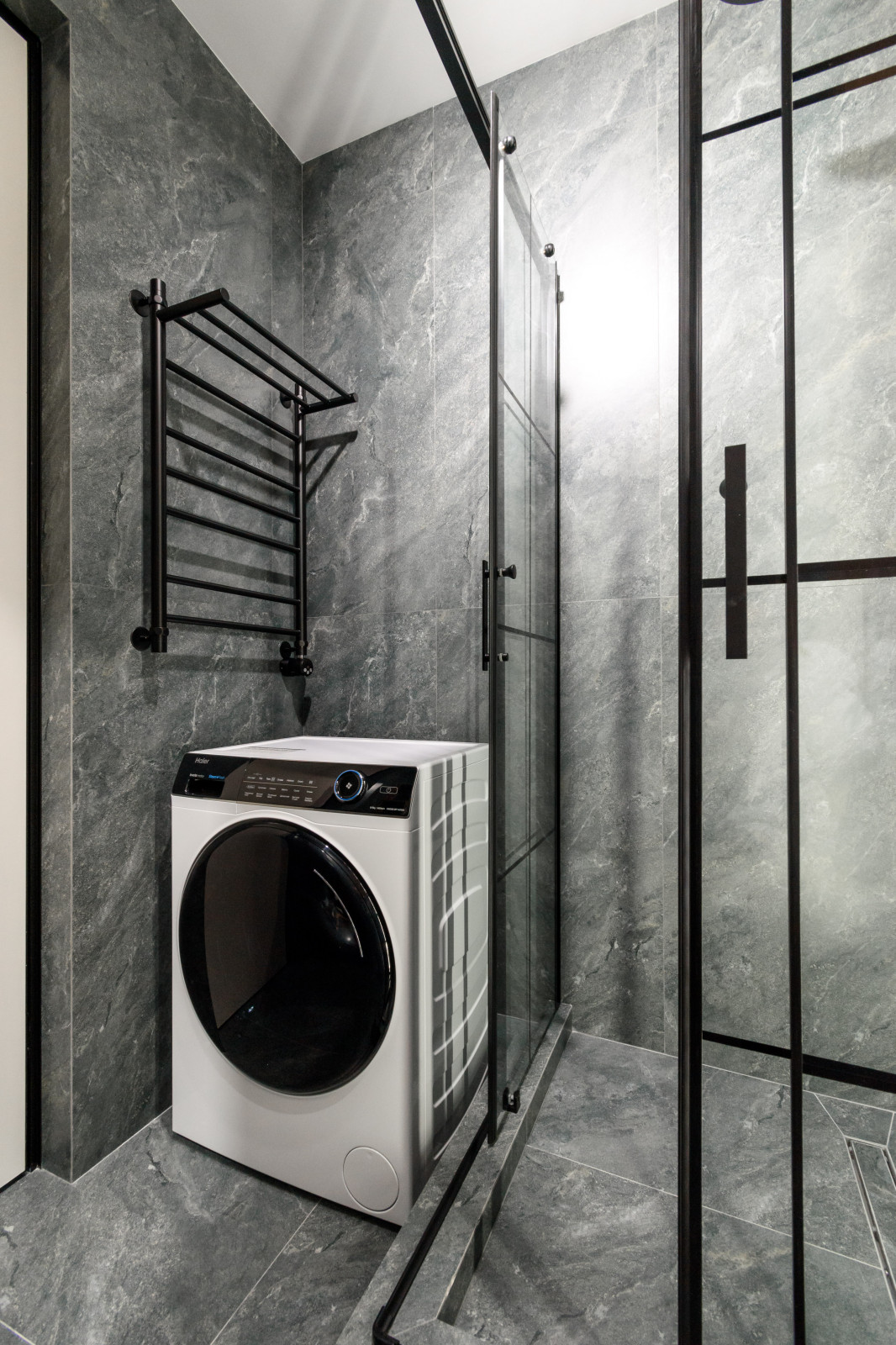 Студия в современном, минималистичном стиле