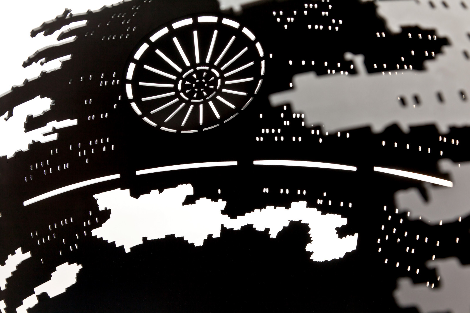 Уличный очаг "Звезда смерти"