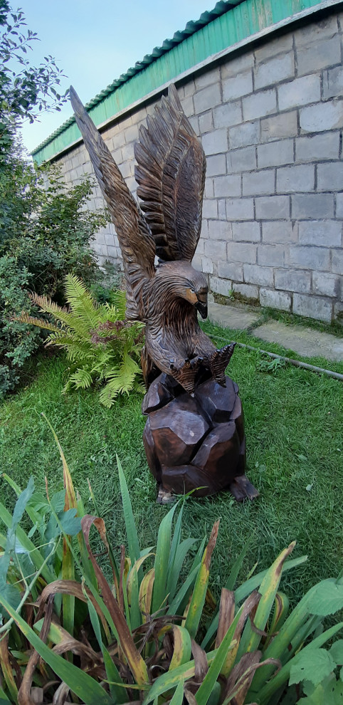 Скульптуры из дерева