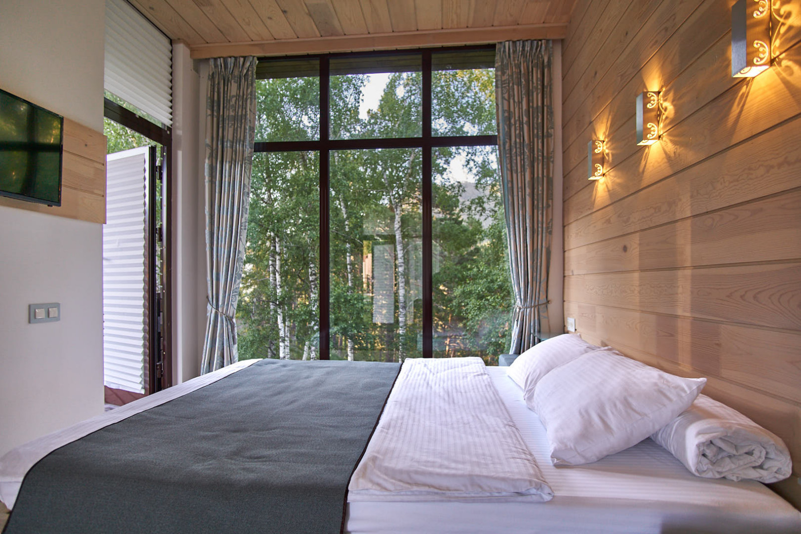 Отель Айтау