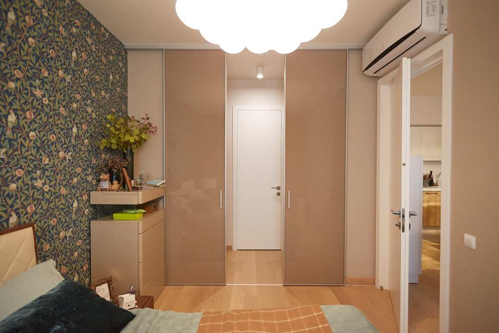 Двери + проходная гардеробная raumplus