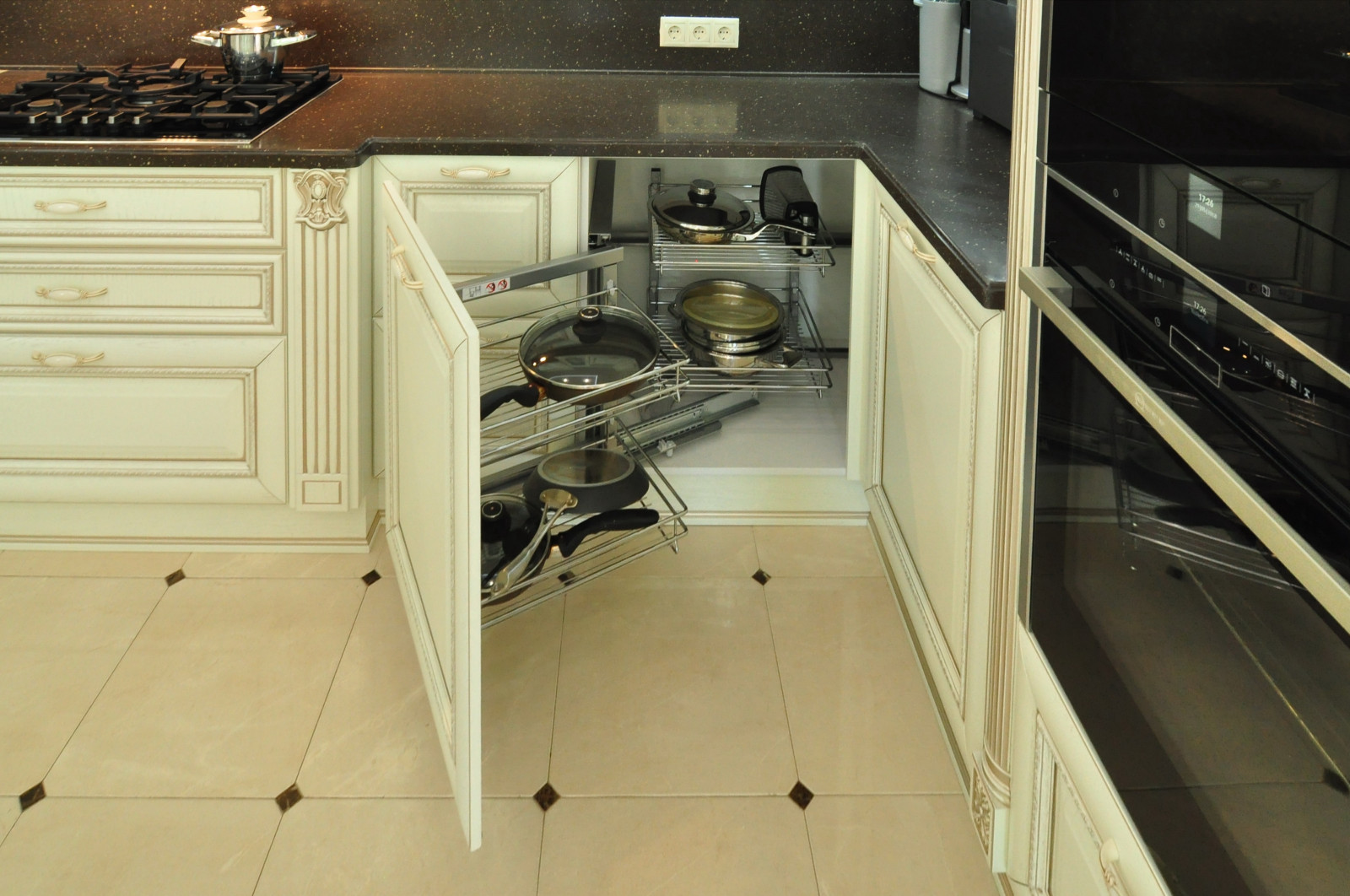 Кухня Алиери (массив дуба)