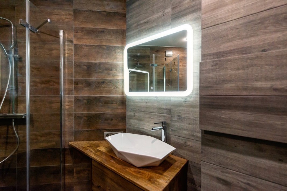 Ванная комната. Зеркало с подсветкой.