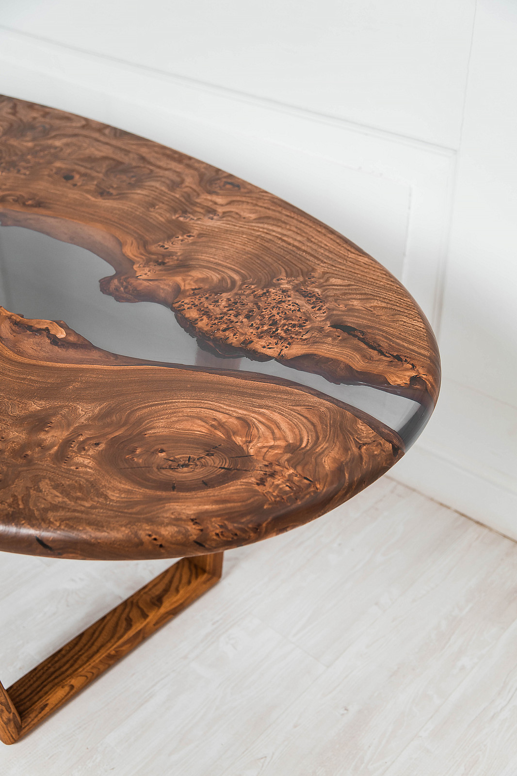 Стол Разживин