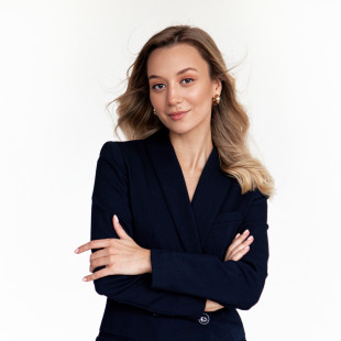 Александра Абраменко