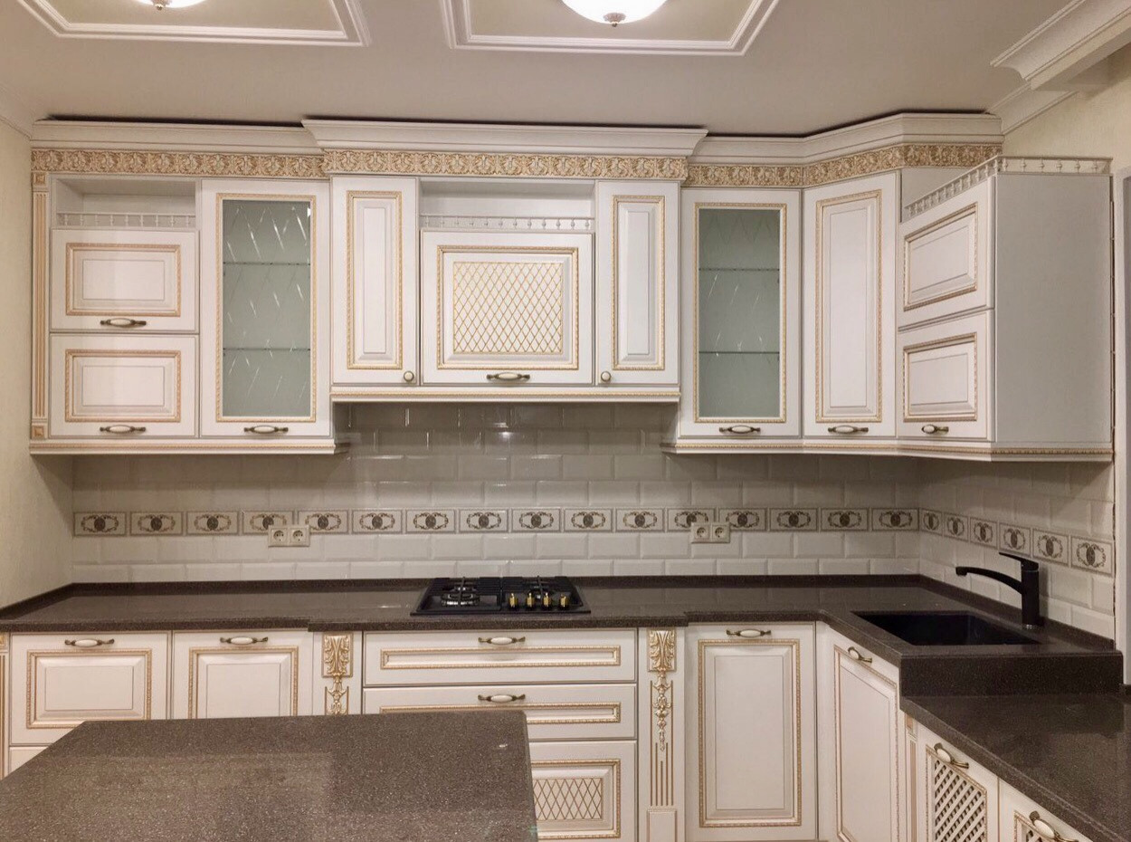 Кухня классика с островом