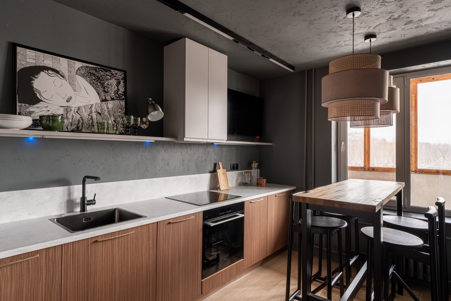 До и после: Кухня со спящей японкой