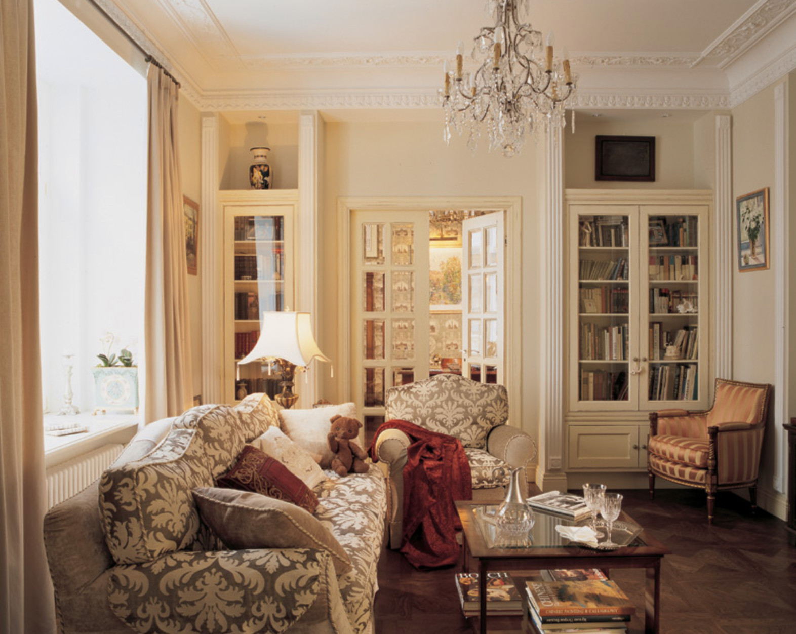 Обложка проекта: Квартира в старо-московском стиле