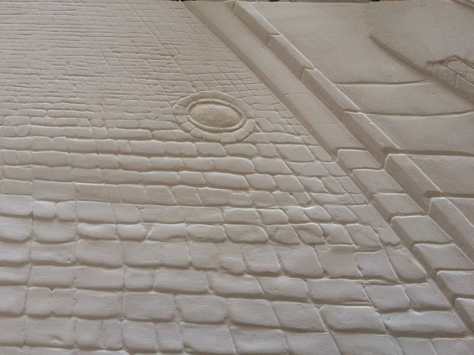 Барельеф КМВ