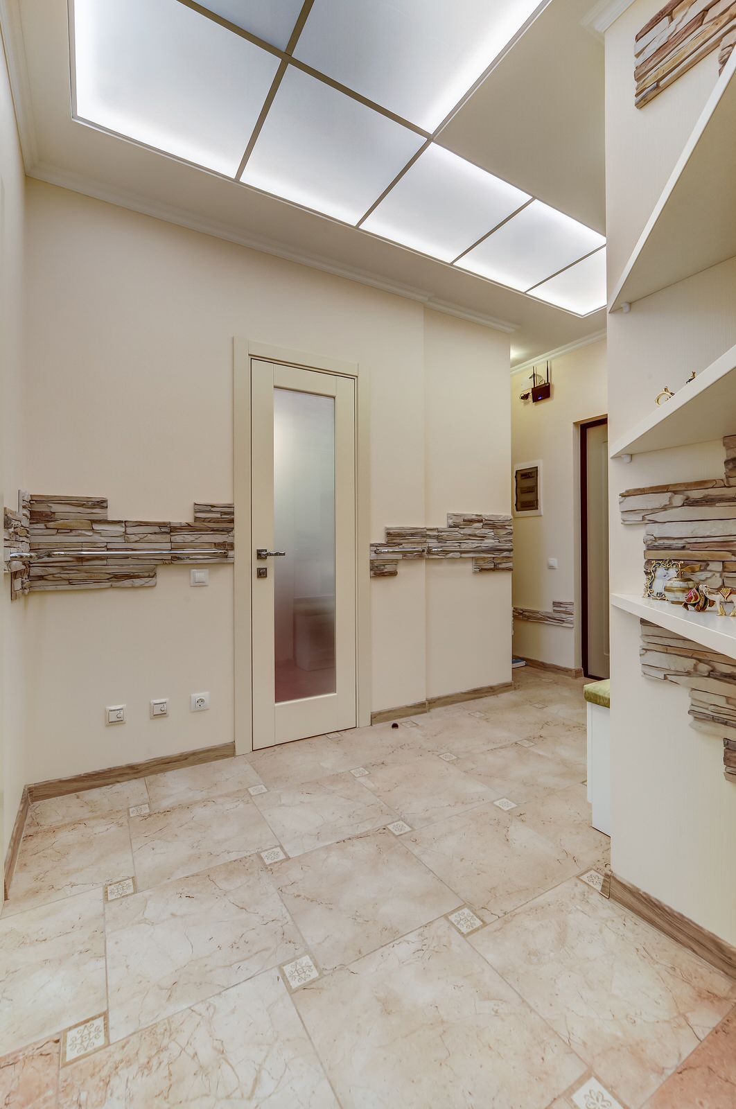 2к квартира, пр. Орджоникидзе, Спб.