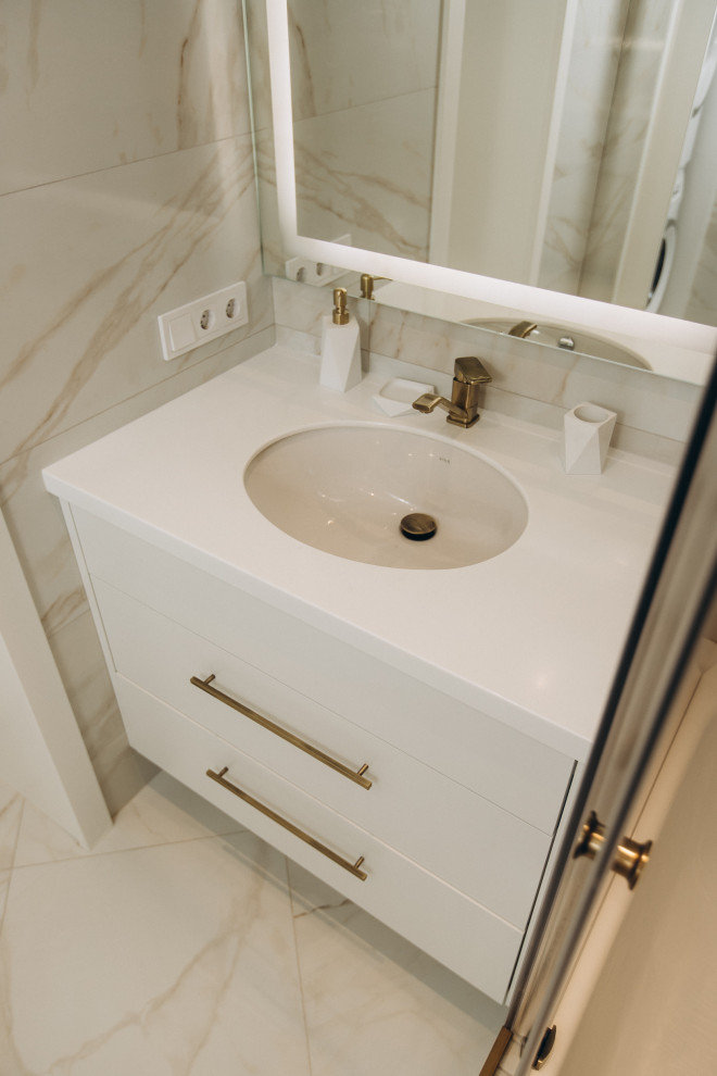 ТУМБА - САНУЗЕЛ