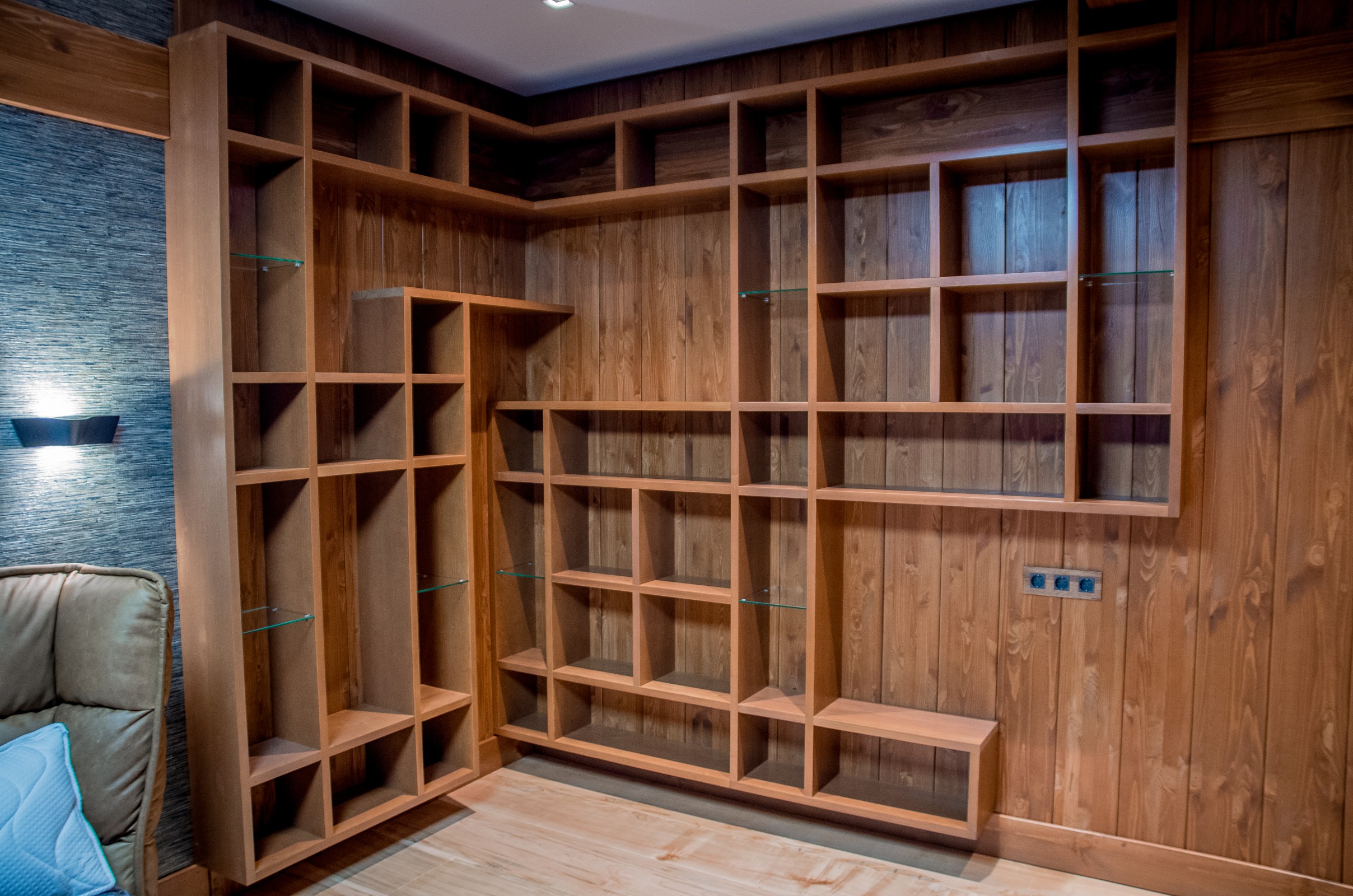 Авторская лестница и мебель