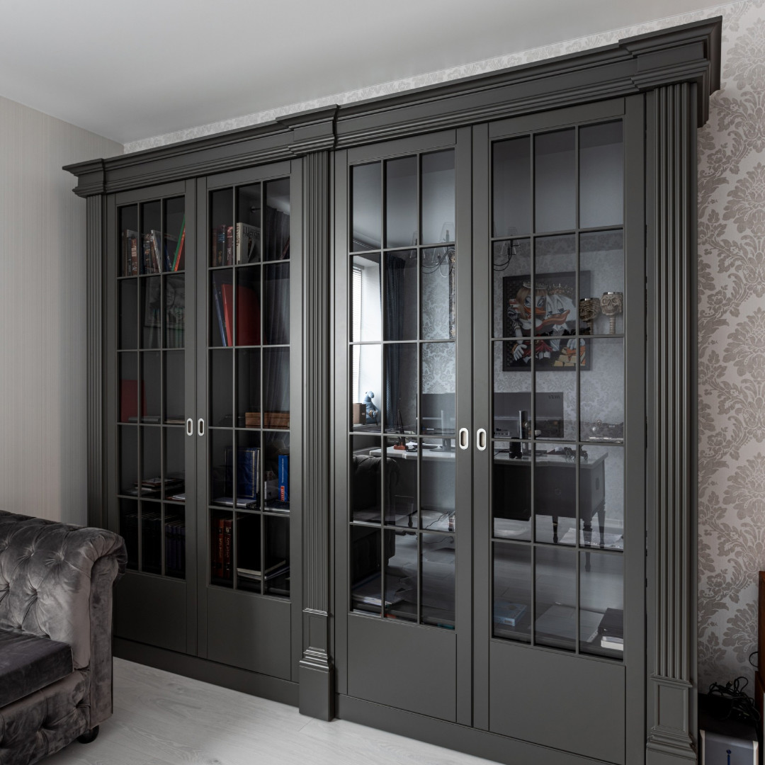 Витрина цвета графит из крашеного МДФ