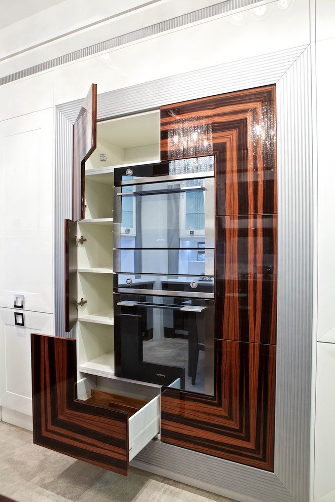 ИМПЕРИЯ, КЛАССИЧЕСКАЯ МОДЕЛЬ КУХНИ.