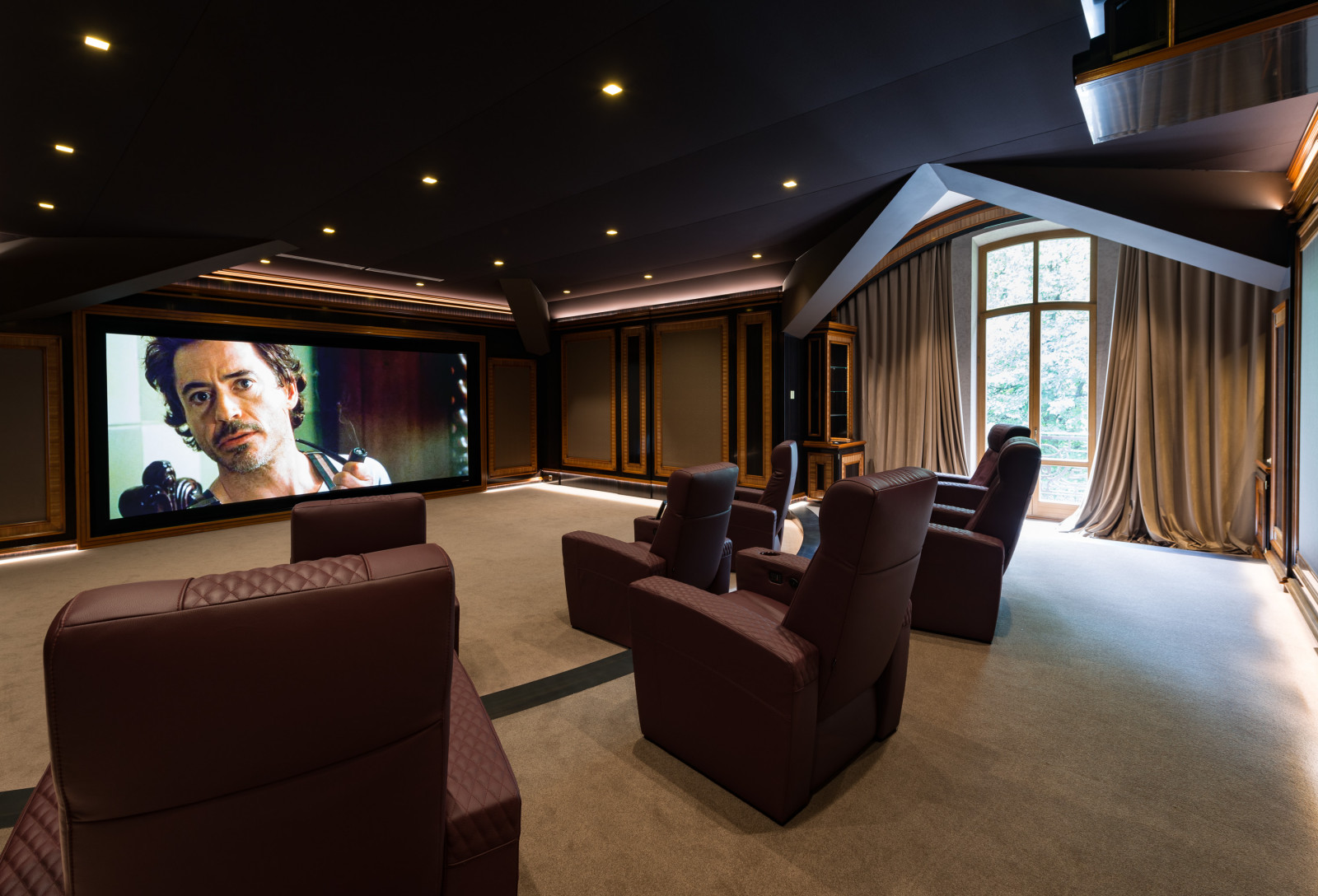 Домашний кинотеатр