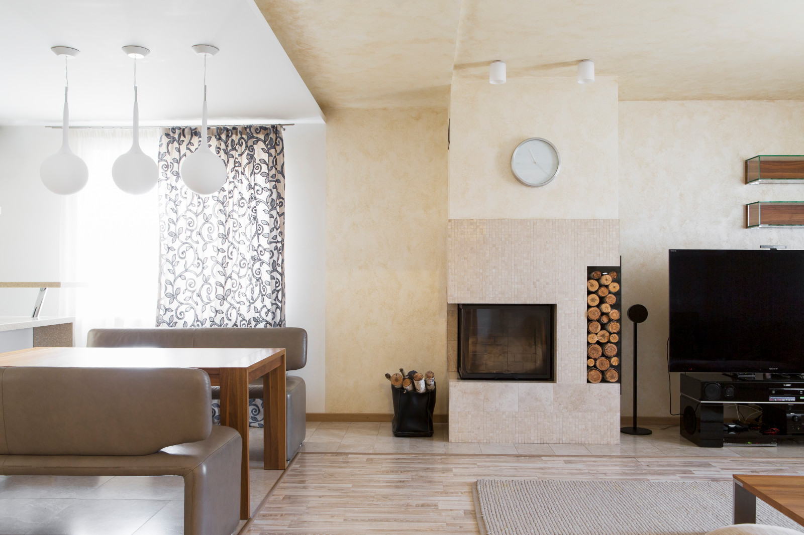 Столовая-гостиная, Шорохи природы, дом в Комарово, Тюмень, 200 м