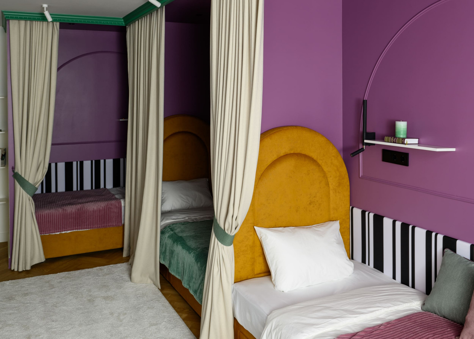 Квартирный вопрос - цветущая магнолия