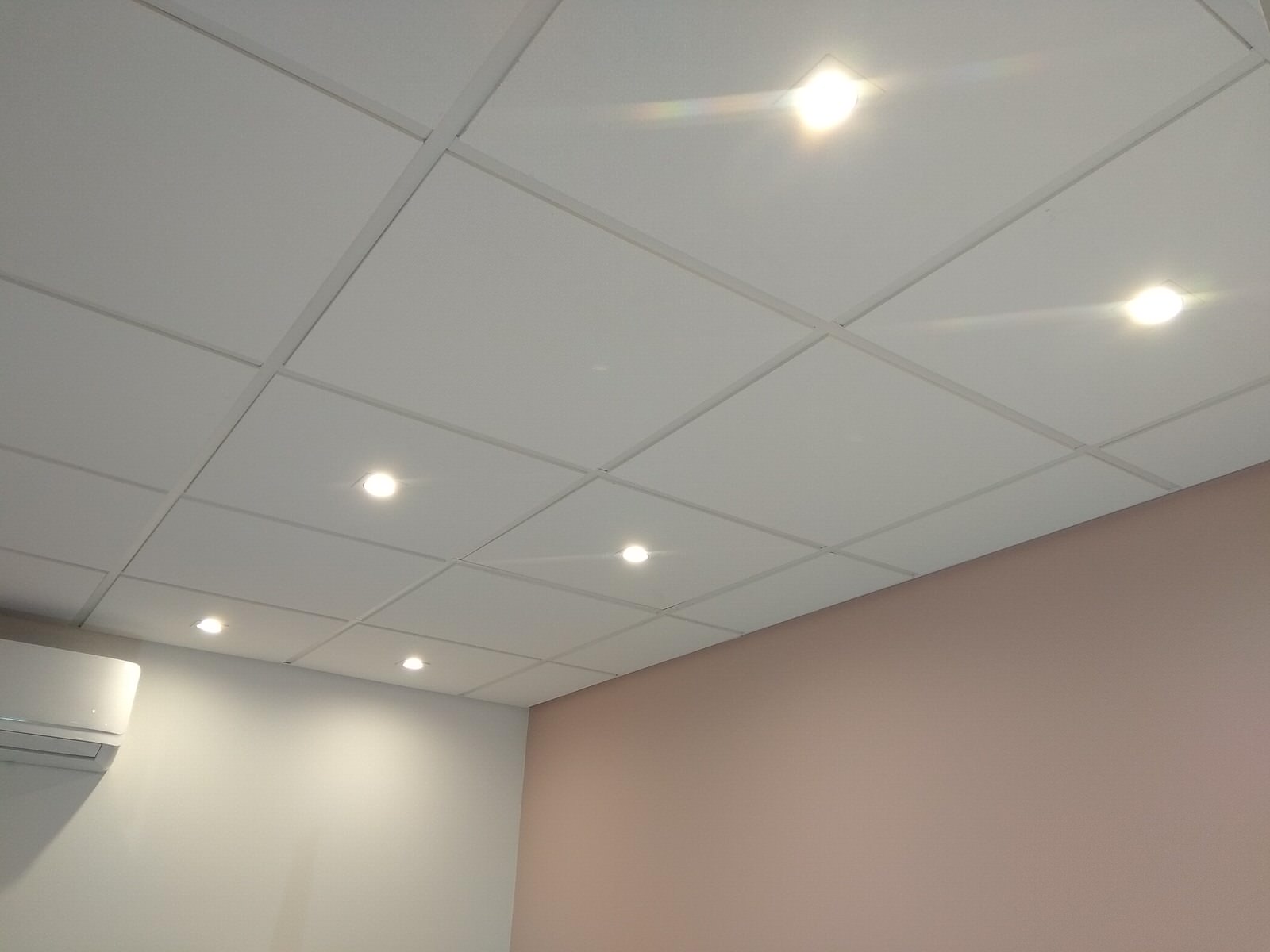 Обложка проекта: студия красоты 98м²