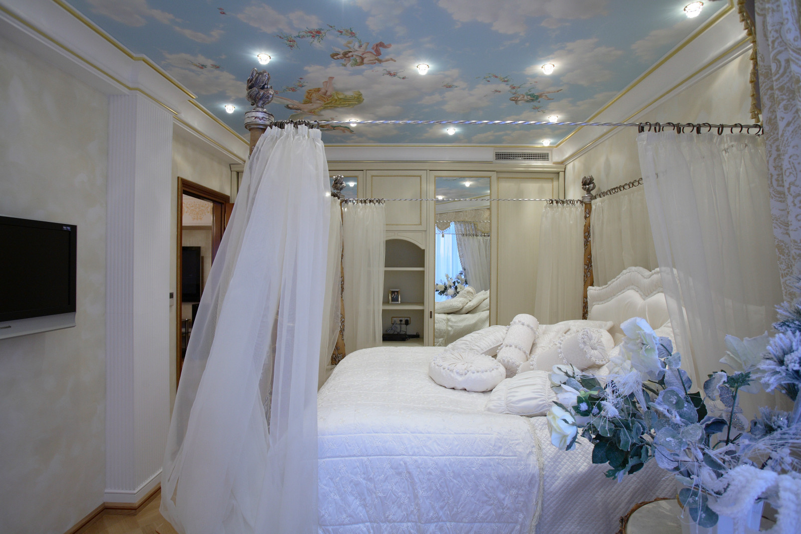 Квартира в стиле Версаче 200м2