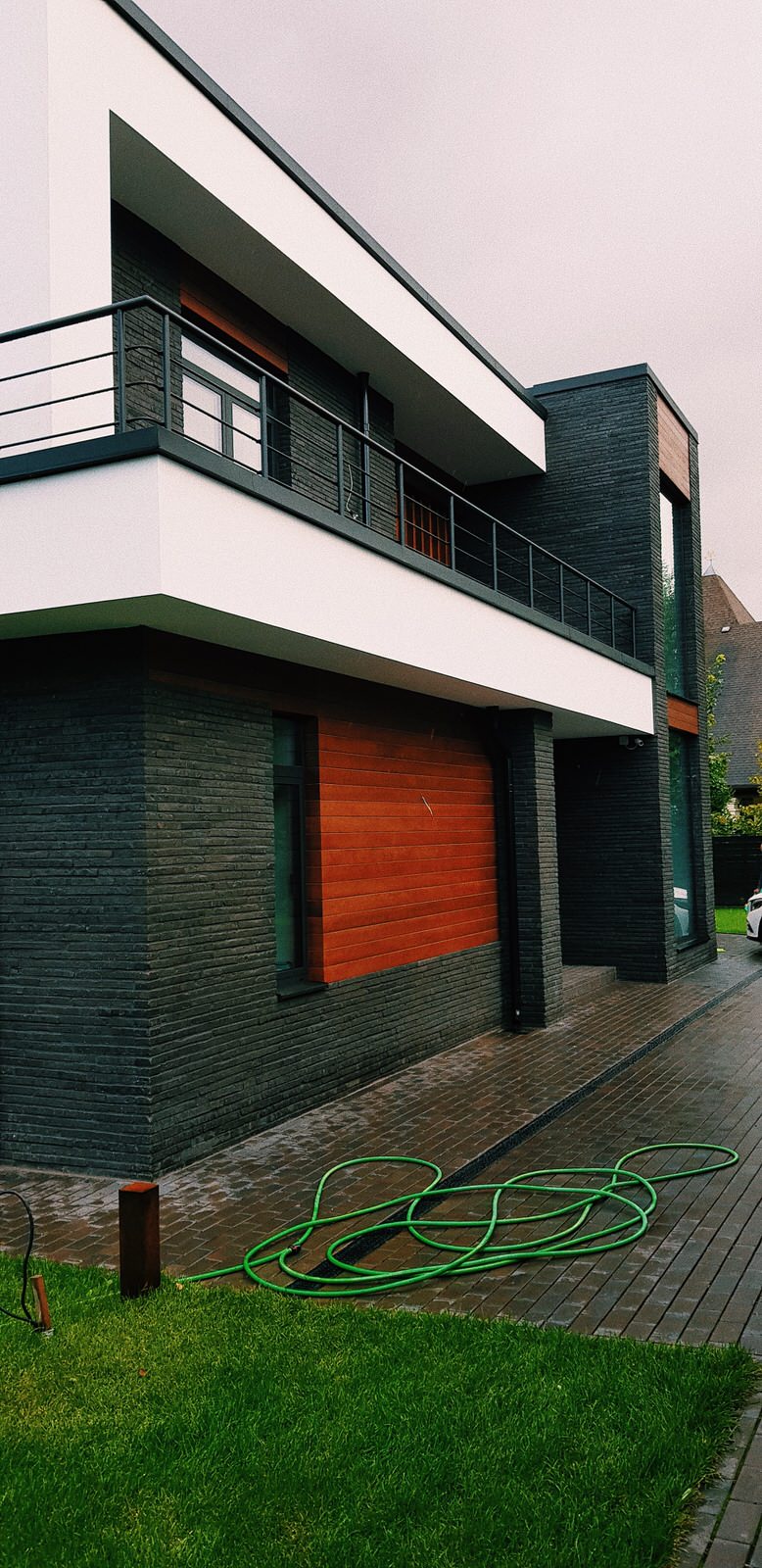 Современный дом с плоской кровлей