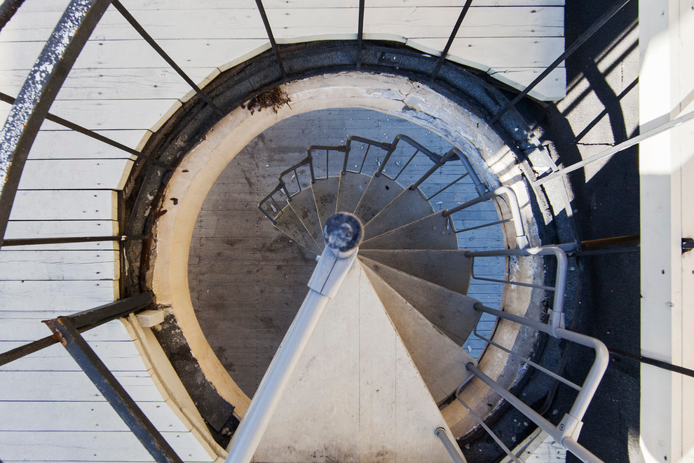 В гостях: Антон Носик и его квартира-ячейка в доме Наркомфина