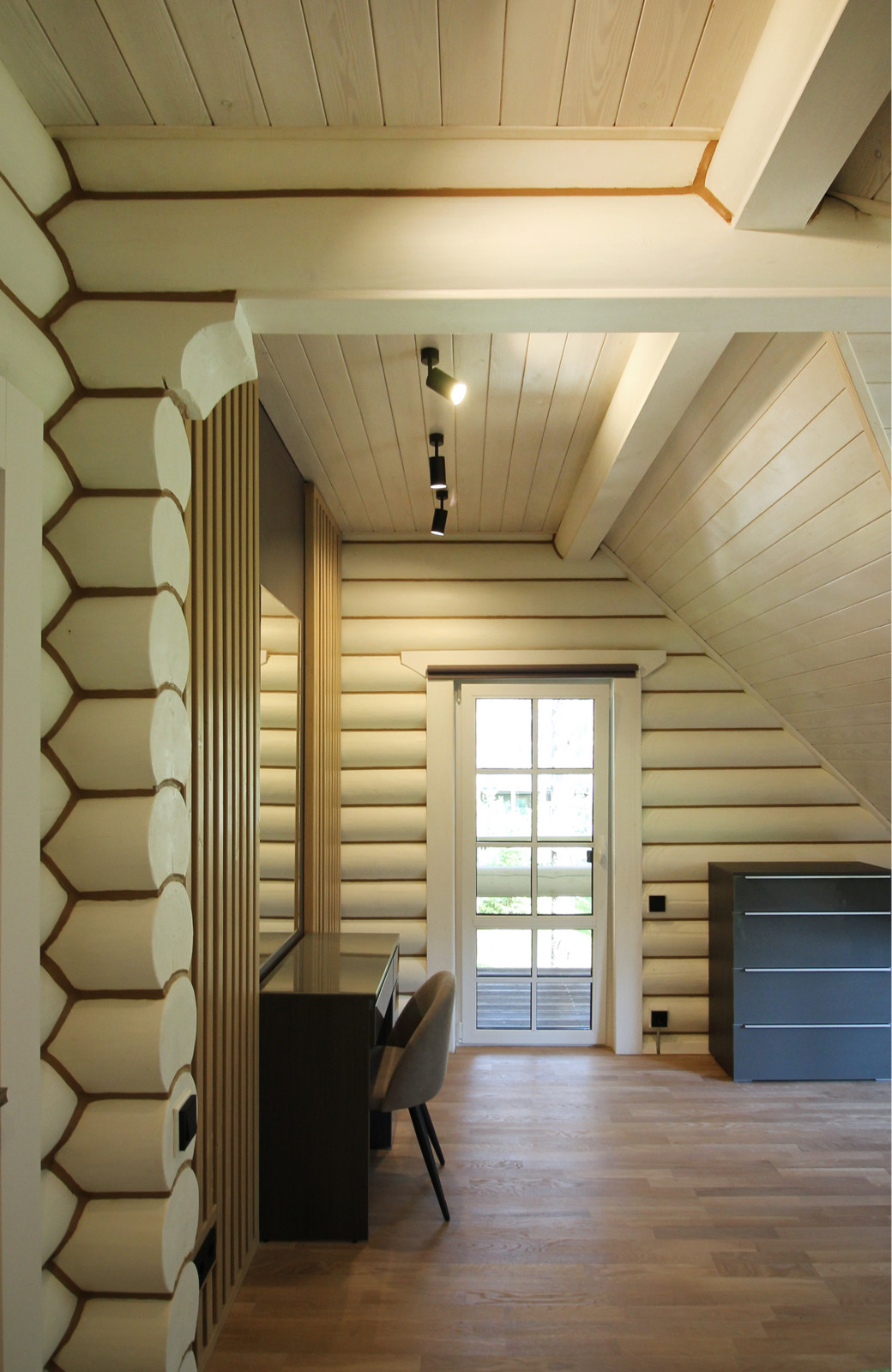 Срубовой коттедж 38 в п.Рощино, Ленинградская обл. Царство-Королевство