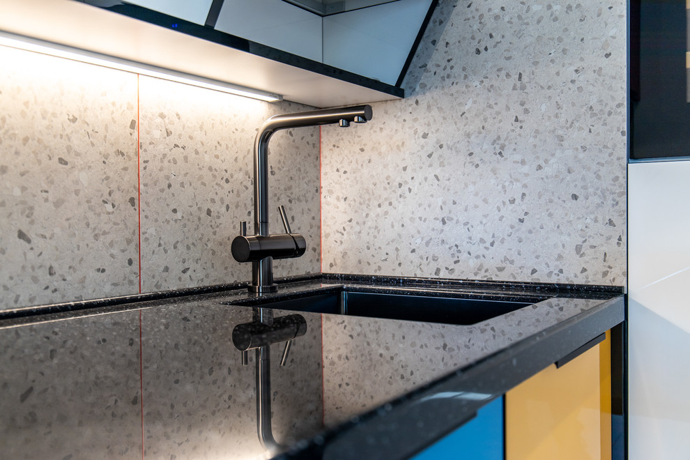 ЗАНИМАТЕЛЬНАЯ ГЕОМЕТРИЯ