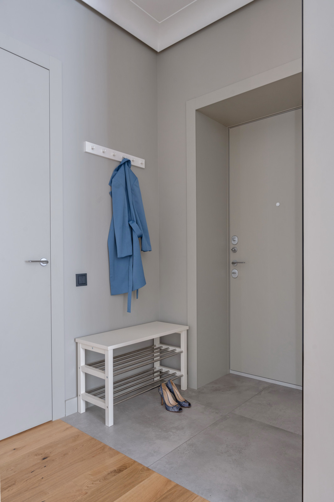 "Смокинг". Квартира на наб. Т. Шевченко