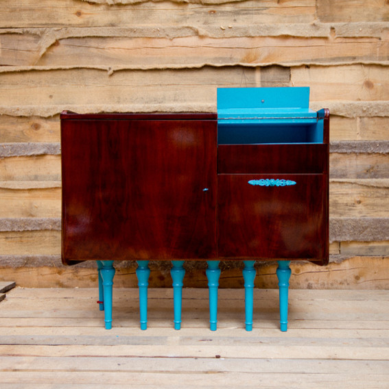 Портрет: Дизайн-лаборатория AUGUST — второе рождение забытых вещей