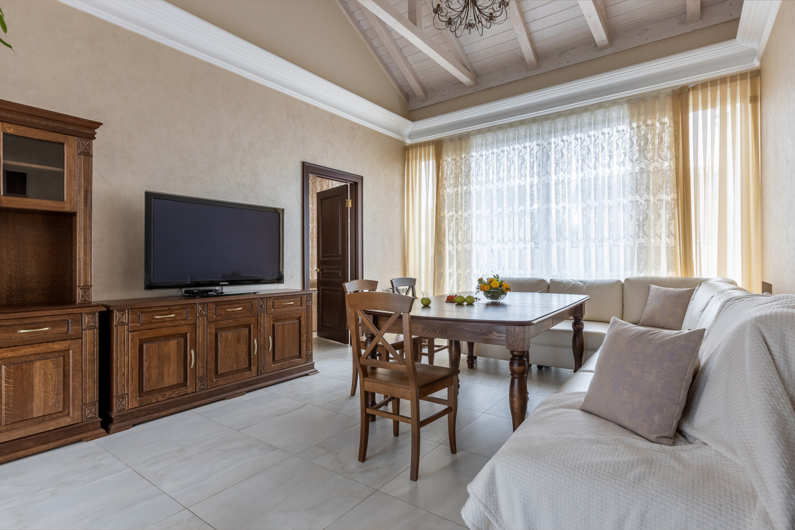 Обложка проекта: Проект коттеджа, разработка интерьеров.