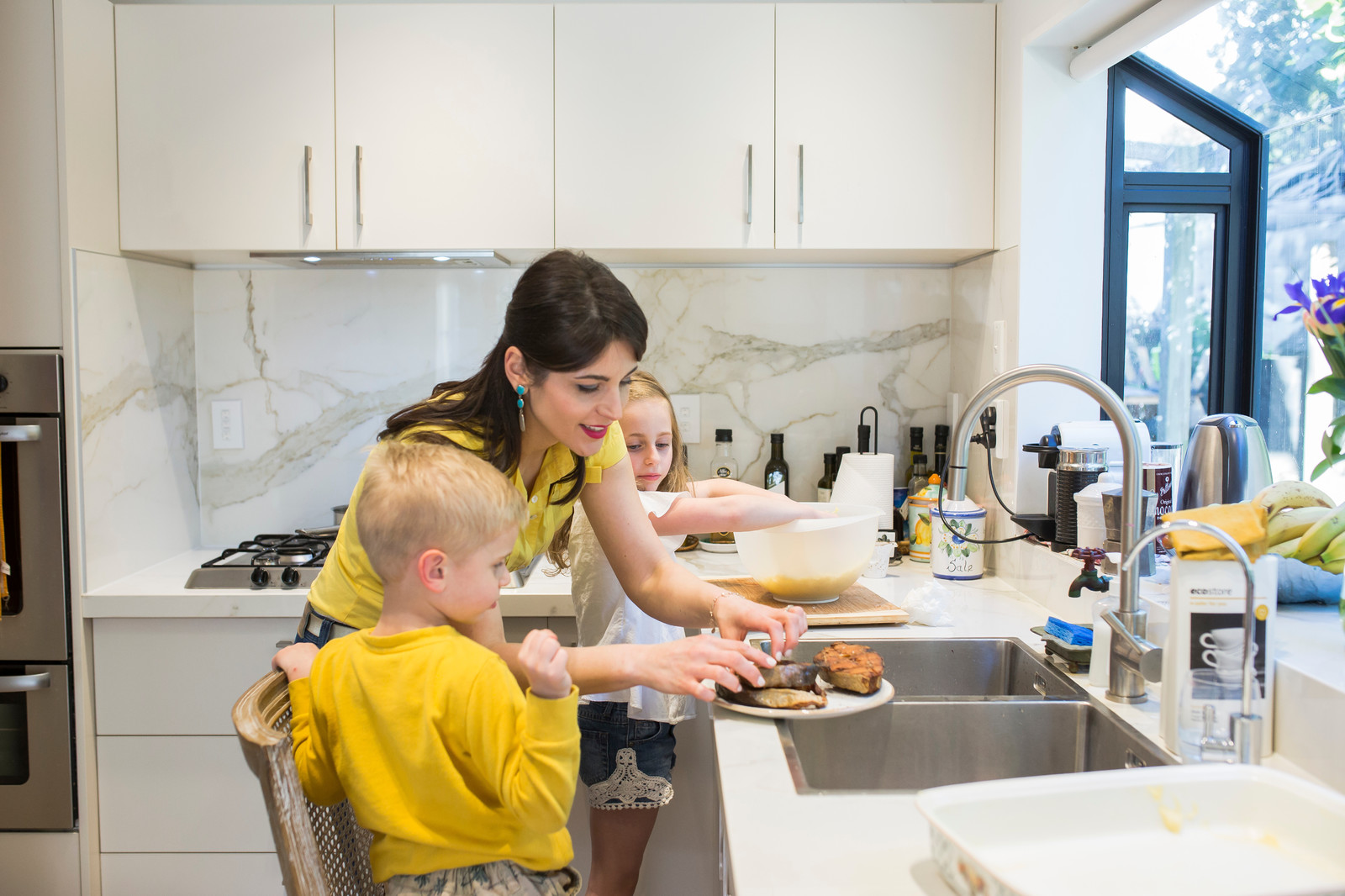 Дети на кухне: 9 правил совместной готовки
